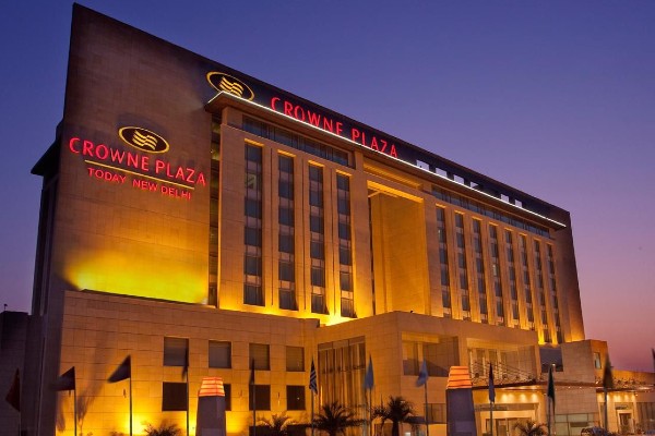 Hotel Crowne Plaza Okhla Delhi Escorts Service
