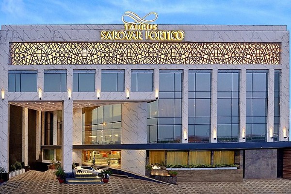 Taurus Sarovar Portico Hotel Mahipalpur Delhi Escorts Service